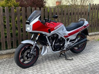Honda vf 1000f - 11