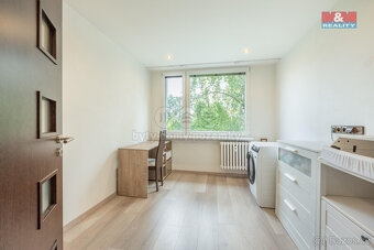 Prodej bytu 3+1, 68 m², Kladno, ul. Děčínská - 11