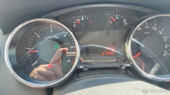PEUGEOT 3008 1.6 HDI 80 KW - 11