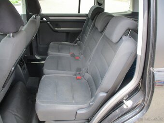 VW TOURAN 1,6TDI TDi 77kw Klimatr. 6rychlostí 2011 - 11