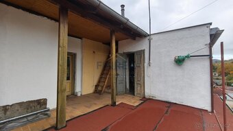 Prvorepubliková vila s třemi bytovými jednotkami, Lovosice, - 11