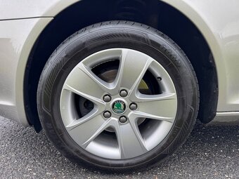ŠKODA OCTAVIA II 1.6 TDI COMBI/ZÁRUKA/JARNÍ SLEVA - 11