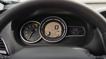 Renault Mégane, 1,6/81kW ČR STK 1.majitel - 11