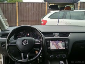 ŠKODA OCTAVIA COM III 4x4,2,0 TDi,ESP,KLIMA,ČR.SERVISKA - 11