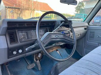 Ford F-150 XLT V8 5.0i – rok 1986 - 11