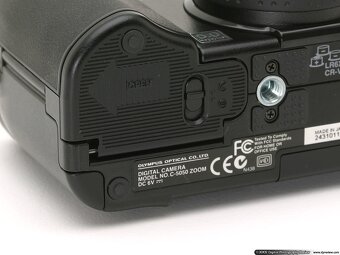 Olympus Camedia C-5050 Zoom - 11