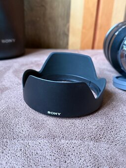 Sony 24-105 mm f/4 G OSS objektiv ve skvělém stavu - 11
