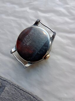 Staré, funkční, vojenské Sviss hodinky- Metro - 11