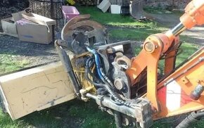 Prodej kolový bagr Hitachi - 11