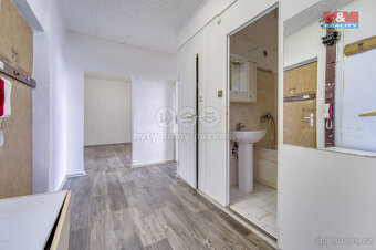 Prodej bytu 3+1, 82 m², Cheb, ul. Dvořákova - 11
