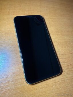 Apple iPhone XR 128GB - 11