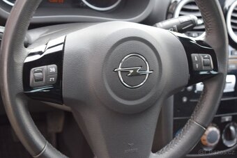 Opel Corsa ACTIVE 1.4 T/ČR/100TKM/2014/ - 11