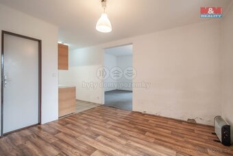 Prodej rodinného domu, pozemek 882 m², Kmetiněves - 11