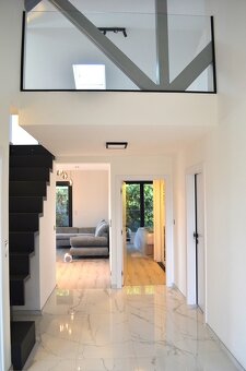 Mezonetový nový byt 4+kk, 121m2, terasa 17m2, kóje 7m2, dvě - 11