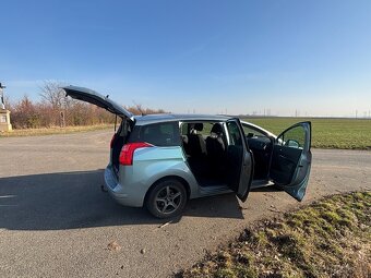 Peugeot 5008 - r.v. 2010 - 11