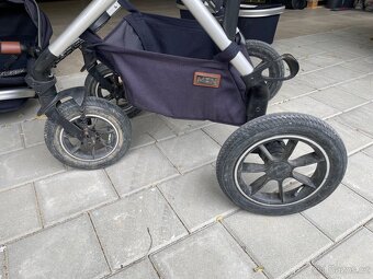 Kombinovaný dětský kočárek MOON - 11
