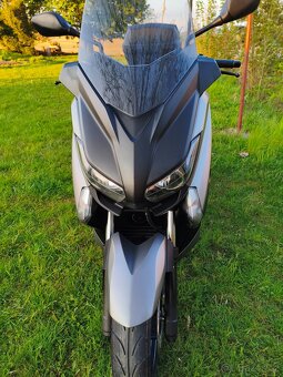 Yamaha X-Max 125i - 11
