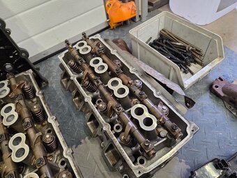 Díly motoru HEMI 5,7L 2010 - 11