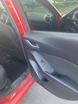 Mazda 3, 2,0 Skyactiv 88 kw benzin, 107000 km - 11