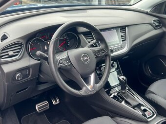 Opel Grandland X 133kW Aut rok 01/2019 - 11