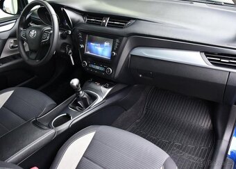 Toyota Avensis 2.0 ČR - 11