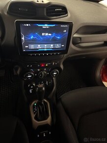 Jeep Renegade Limited 1.4 Turbo 4x4 - 11