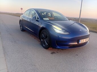 Prodám Tesla model 3 - 11