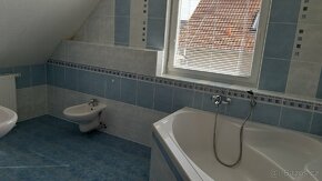 Rodinný dům 4+1, Rostoklaty - 11