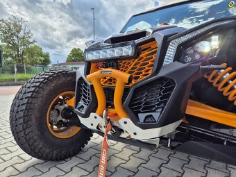CAN-AM Maverick X3 X RC Turbo - 11