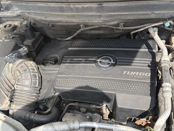 Opel Antara 2011 / 2.2 / 4x4 manuál najeto 188xxx - 11