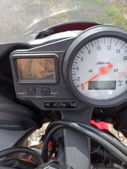 Yamaha R6 - 11