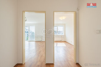 Prodej bytu 2+kk, 37 m², Praha, ul. Pod Nouzovem - 11