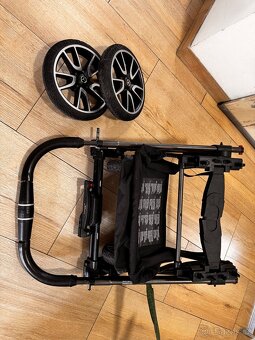 Kočárek Hartan + dětské vajíčko NuNa Pípa - 11