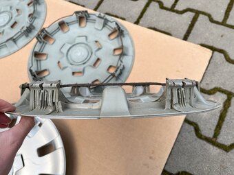 Originální poklice BMW 15" - 11