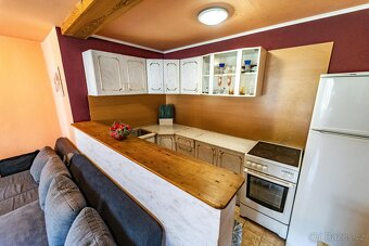 Plužná, prodej usedlosti 155 m2 s pozemky 3.329 m2 a velkými - 11