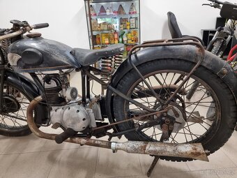 Triumph B200 - 11