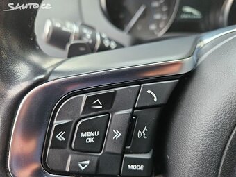 Jaguar F-Pace, 20d 132kW AWD R-Sport ČR - 11