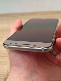 Samsung Galaxy J5 2017 (SM-J530F), zlatý - 11