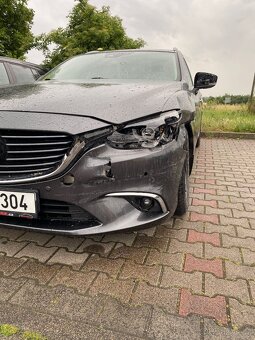 Mazda 6 2,5l 2017 benzin 141kW bouraná strana řičíce. - 11