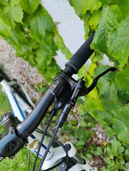 Horské kolo Giant Revel - vel. M, na 170–178 cm - 11