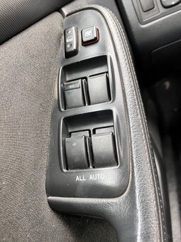 Toyota Avensis D4D 2.0  T25 - 11