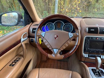 Porsche Cayenne,  4.5 / 250 kW - 11