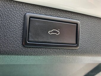 Škoda Superb 3 iV Style 1.4TSI 160kW DSG 69tkm Matrix Ambi - 11