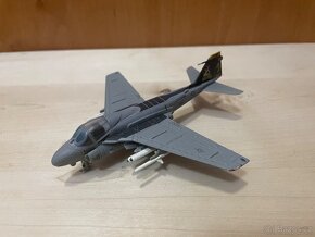 Létající pevnosti - modely letadel (1:144,1:200) - 11