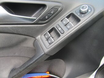 VOLKSWAGEN GOLF 6 1.4tsi 118kw r.v.2009 naj.128 500km.DSG - 11