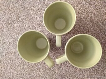 Nové stohovatelné hrnky - různé barvy, 250 ml, 11 ks - 11