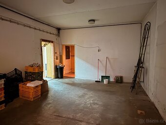 Prodej byvaleho obchodu, prodej domu - 11