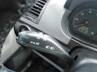 VW POL0 1,4-16V TOUR KLIMATR. , TEMPOMAT, ŠÍBR - 11