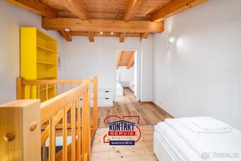 Nabízíme k prodeji zařízený mezonetový apartmán 2+kk, 73 m2  - 11