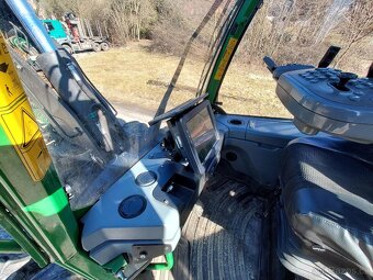 Harvestor J. Deere 1170 E - 11